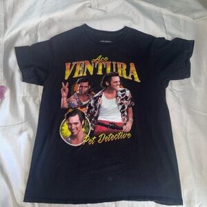 Aventura Ace Ventura Pet Detective Graphic Tee - Black with Yellow & Red Print